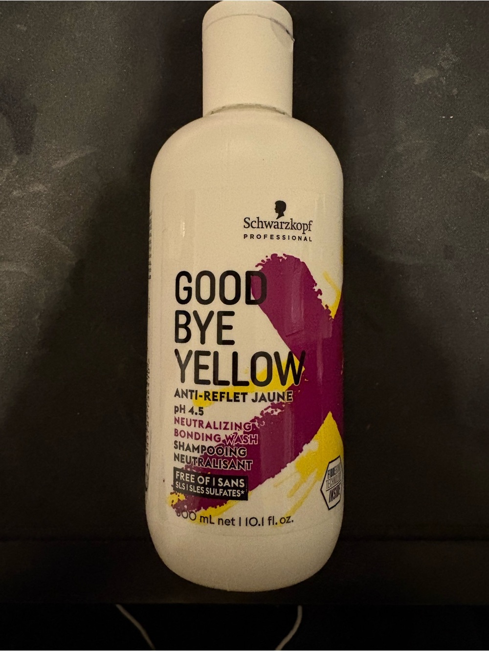 Schwarzkopf Professional Good Bye Yellow Neutralizing Purple Shampoo 300ml